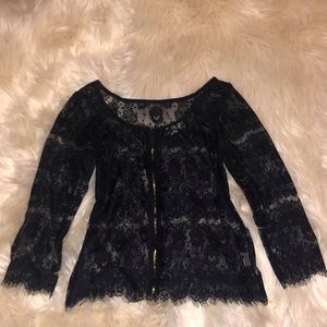 Kirra size small lace half sleeve top with zipper